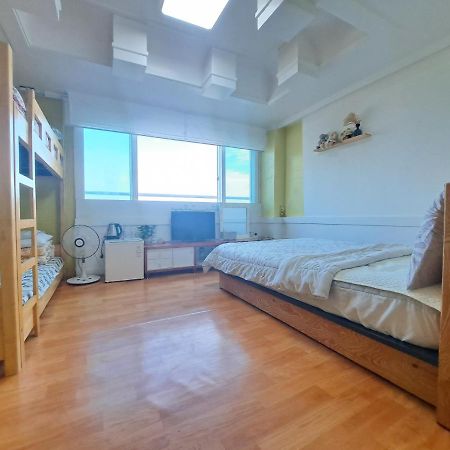 Nice View Guesthouse Seogwipo Zewnętrze zdjęcie