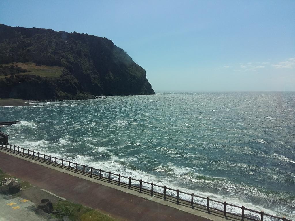 Nice View Guesthouse Seogwipo Zewnętrze zdjęcie