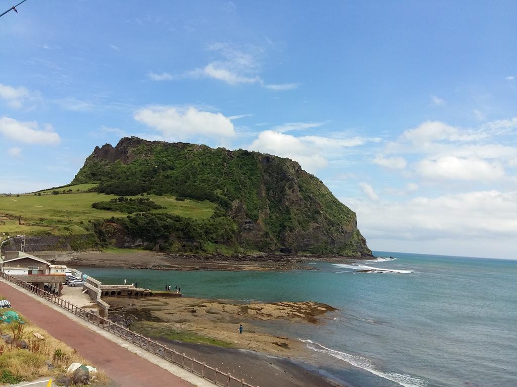 Nice View Guesthouse Seogwipo Zewnętrze zdjęcie