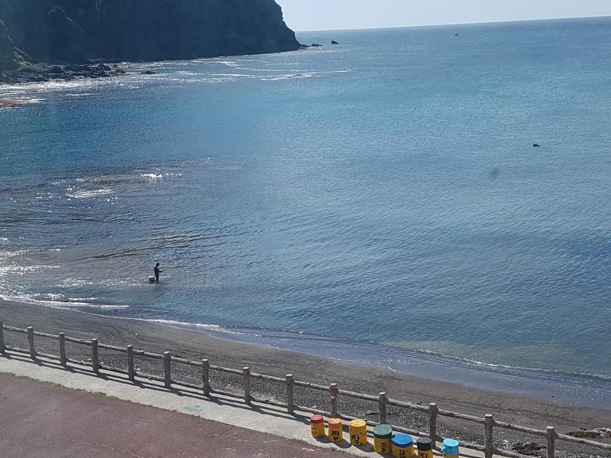Nice View Guesthouse Seogwipo Zewnętrze zdjęcie